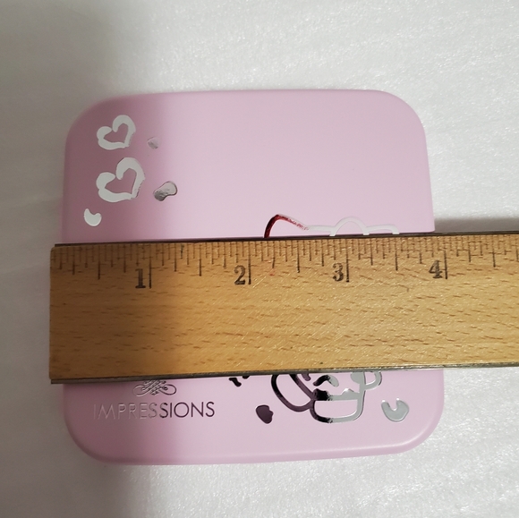 Impression for Hello Kitty Compact Mirror - Picture 8 of 9